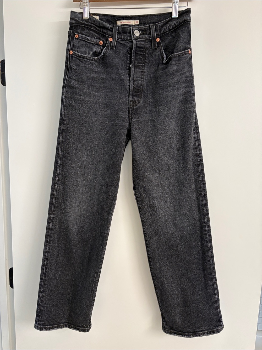 Women’s rib cage ankle Black Straight-Leg Jeans